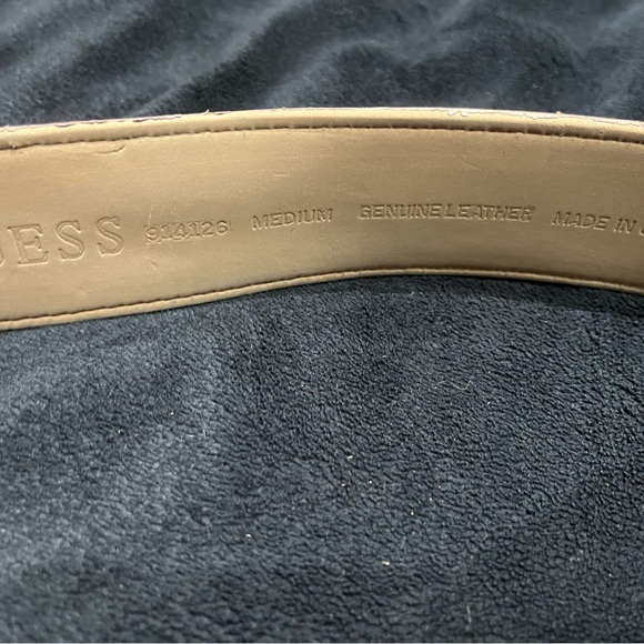 Guess Belt - Picture 3 of 3